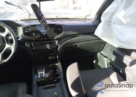 2019 Honda Passport Touring z USA, uszkodzony, nr VIN 5FNYF8H93KB015485